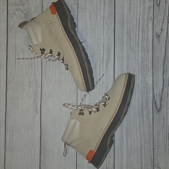 Sorel Women's Hi-Line Hiker Boots Cream/Orange Size 10.5